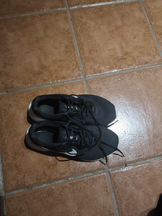 Nike revolution 6