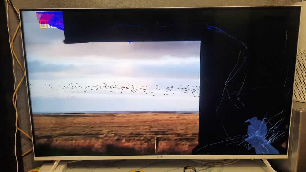 Телевизор smart tv KIVI 43U760QW