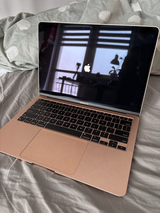 Laptop Macbook m1 256gb 8gb rose gold