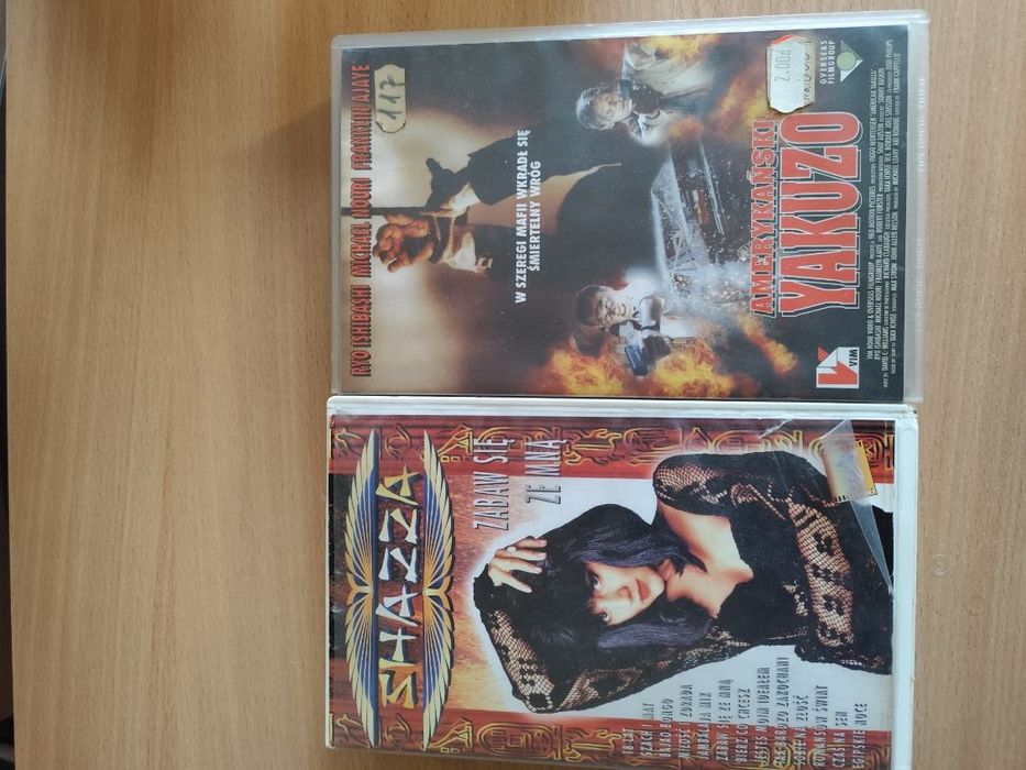 Zestaw dwóch kaset VHS