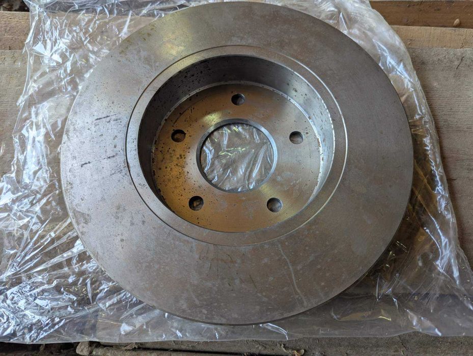 гальмівні диски NISSAN на 4 і 5 болтів вентильовані і невентильовані