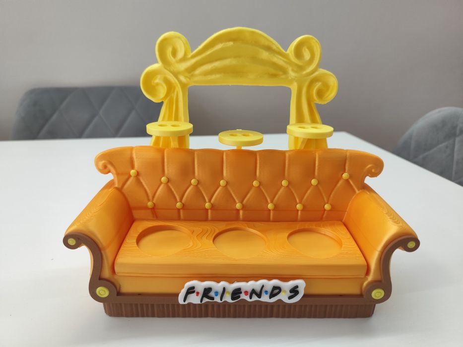 Sofá friends para figuras McDonald's