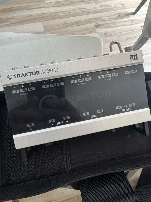 Placa Traktor Audio 10