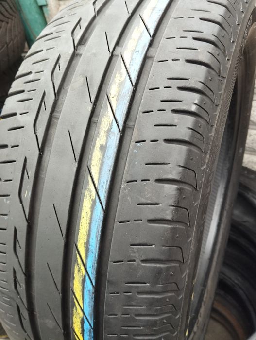 Одна літня шина Bridgestone 215/55/17