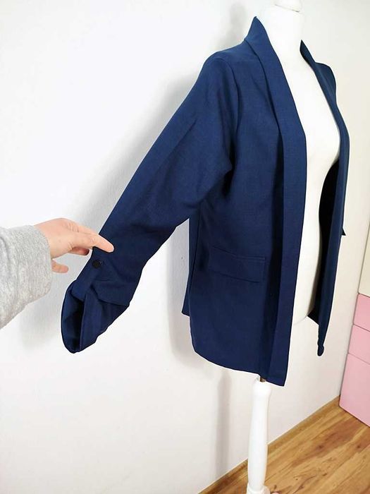 granatowa narzutka ala marynarka