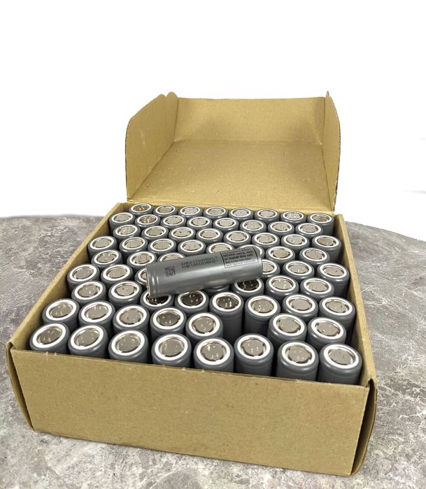 Акумулятор LG M50LT 21700 (5000Ah) 15A