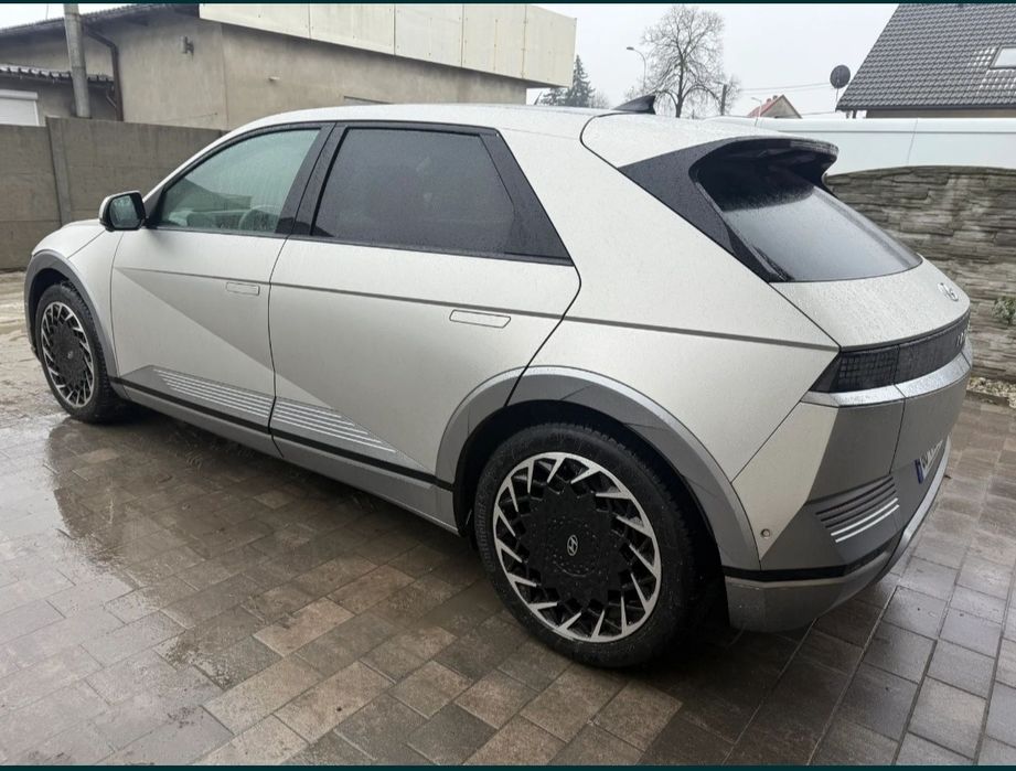 Ioniq стан гарний