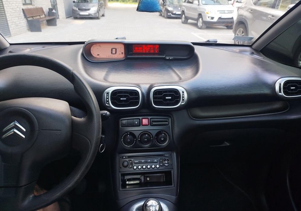 Продам  авто Citroen c3 picasso