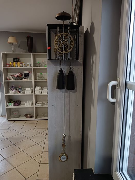 Zegar w stylu loftowo-industrialnym