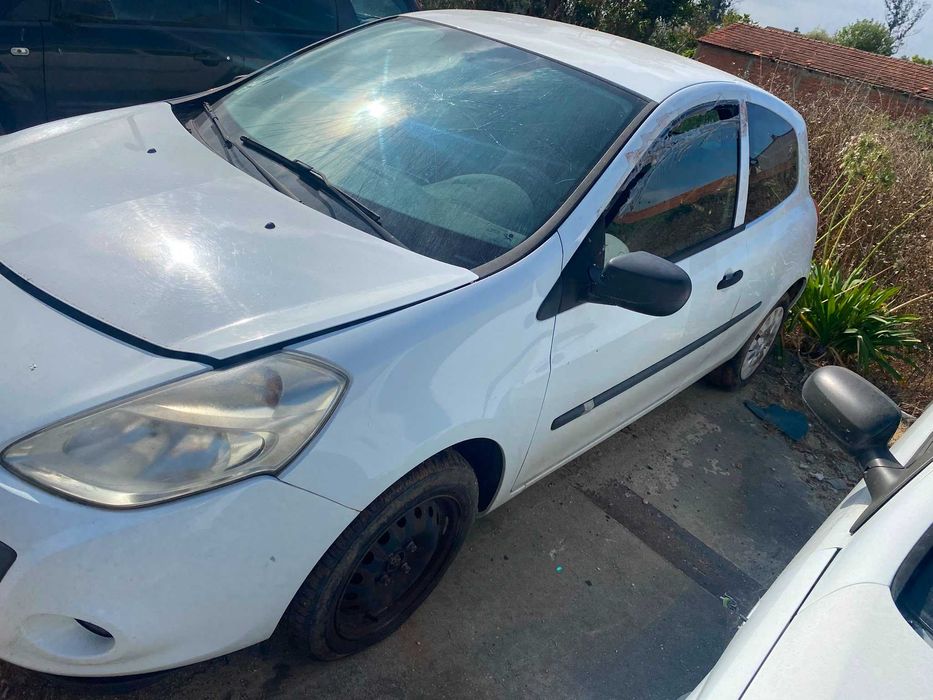 Renault Clio comercial 1.5 dci 2011 para PEÇAS