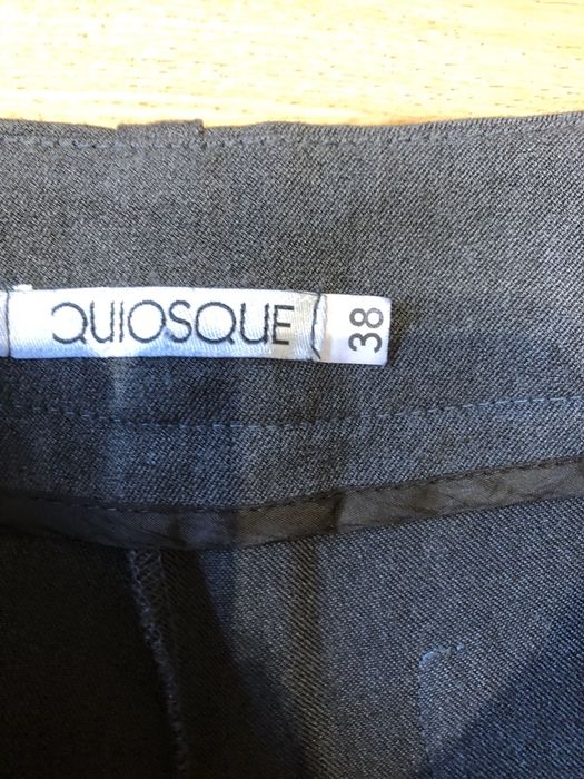Szare grafitowe biznesowe spodnie wysoki stan M Quiosque