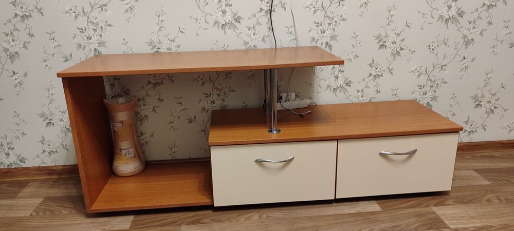 Тумба под ТV .корпусная мебель.