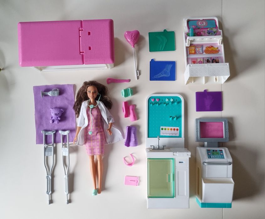 Barbie lekarka i akcesoria szpitalne - duży zestaw