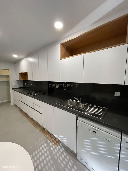 Apartamento Renovado na Portela, Loures - 3 Quartos