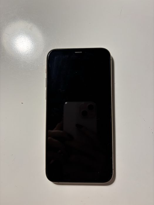 vendo iphone 11 pro dourado