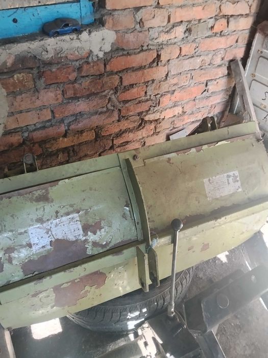 Продам трактор Зубр