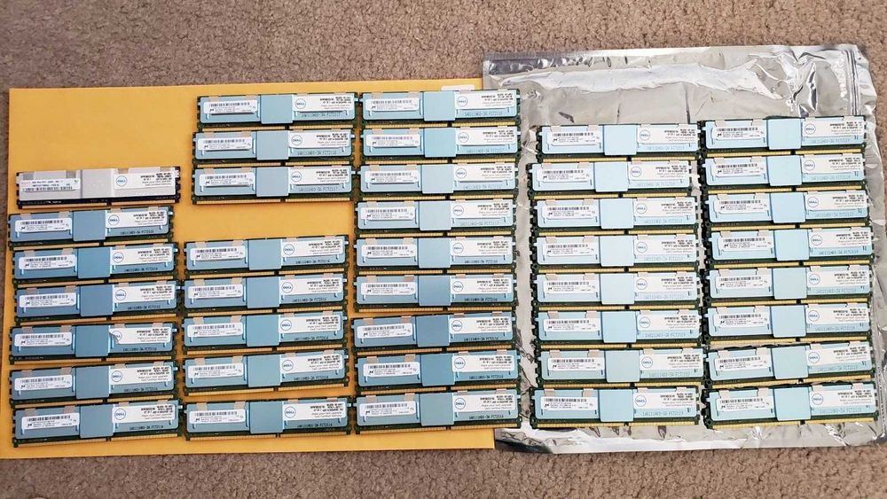 Серверна DDR2 4GB / 8GB 5300F 667MHz ECC REG (буферизована)