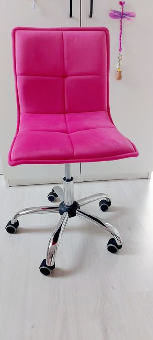 Krzesło obrotowe welurowe