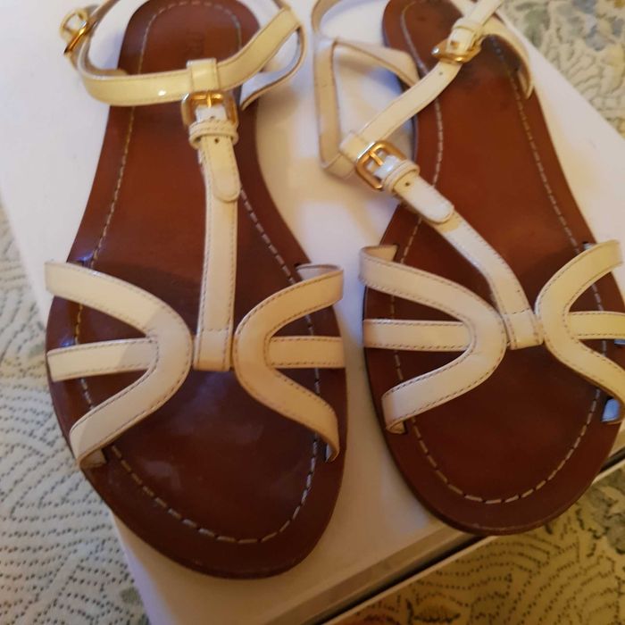 Белые  женские босоножки PRADA