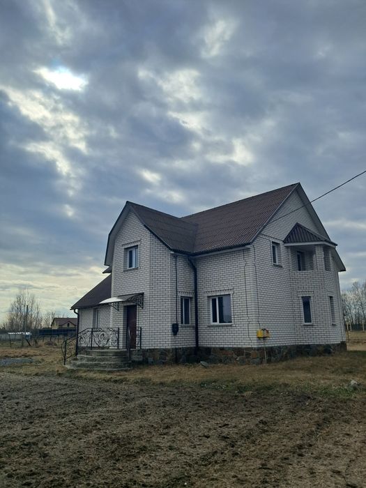 Продаж 2-поверхового будинку с.Чижівка
