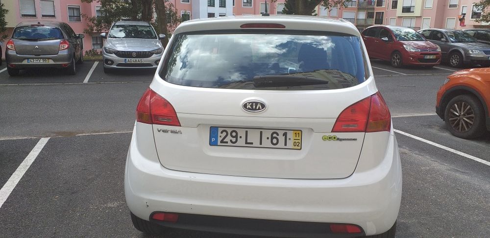 Kia Venga 1.4 Dinamic5 CRDi (Diesel)  Estimado