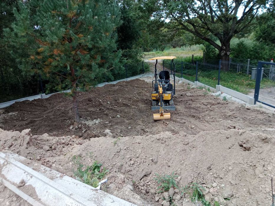 Uslugi mini koparką,miniładowarką,trktor