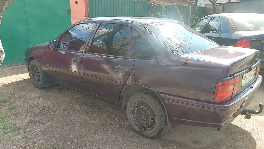 Продам Опель вектра А 1.8 газ бензін