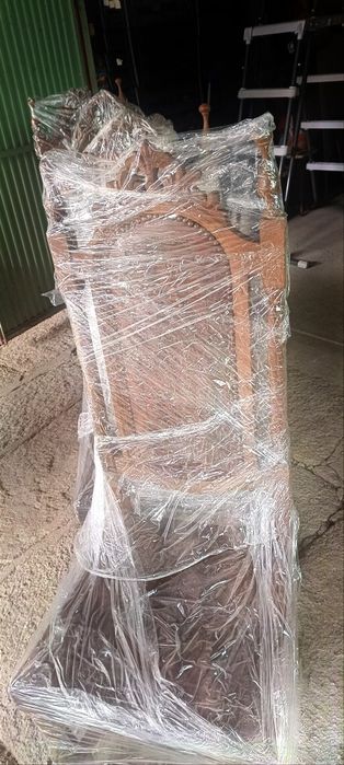 Mesa de jantar clássica com 8 cadeiras – Madeira maciça entalhada