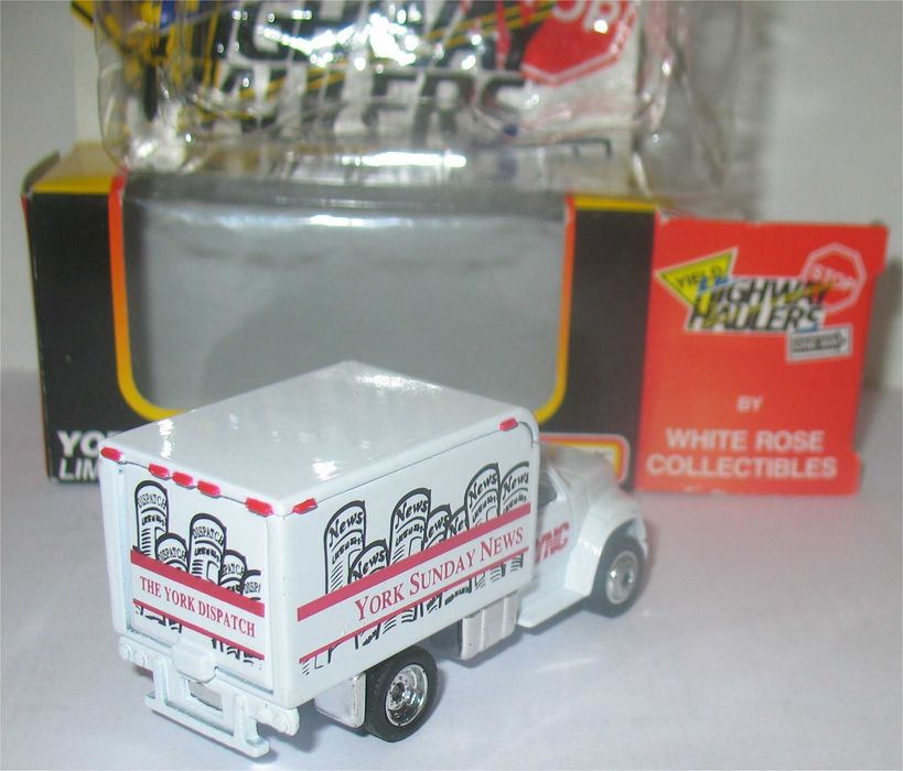 Matchbox - Ford F800 Delivery Van - York Newspaper