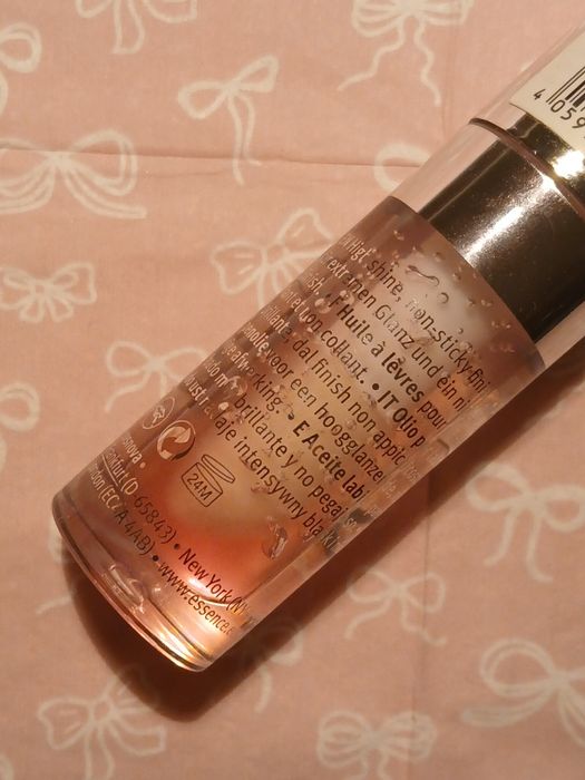 Essence olejek do ust