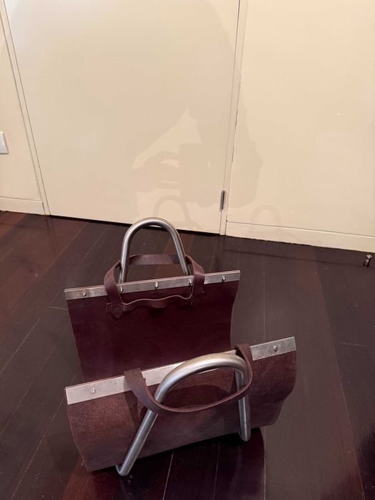 Suporte de Revistas / Lenha em Pele e Metal