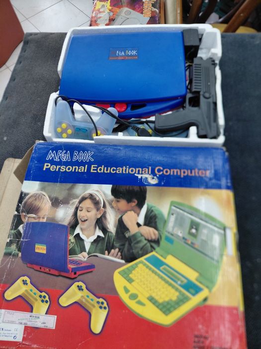 Consolas novas antigas