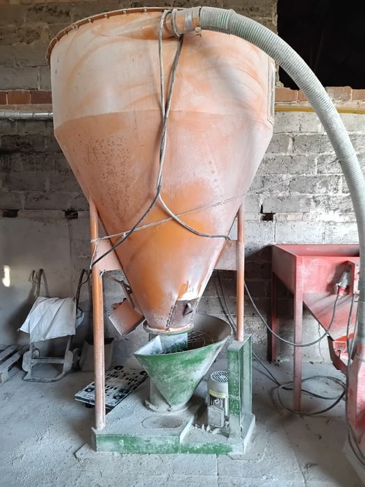 Mieszalnik + śrutownik.