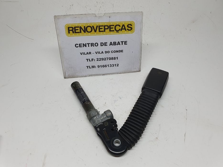 Encaixe de cinto frente direito BMW 3 (E46)
