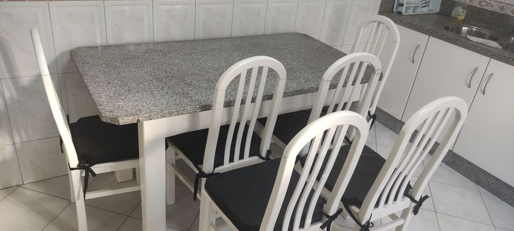 Mesa de cozinha com 6 cadeiras