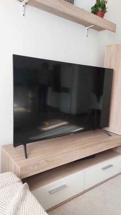 Smart TV Samsung 50" 4K UHD (UE50AU7025K), ótimo estado