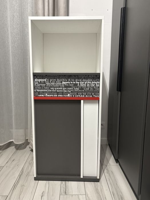 Komoda wysoka z półką