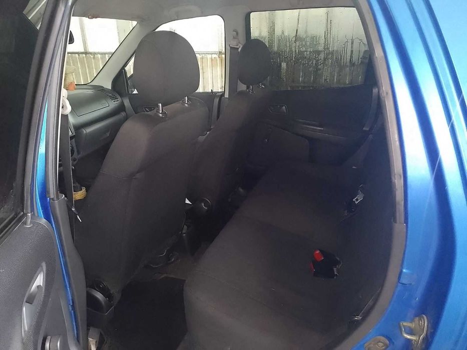 Сузукі Ігніс 2004