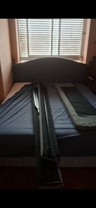 Cama de casal COM COLCHÃO