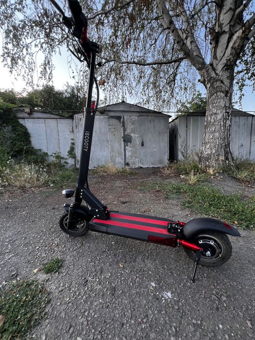 Продам Электросамокат Iscooty