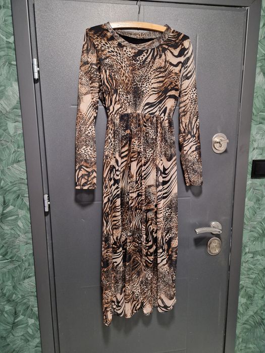 Dluga sukienka w animal print  panterka