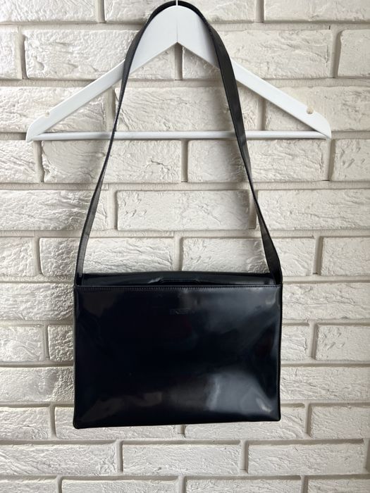 Сумка з лакової шкіри