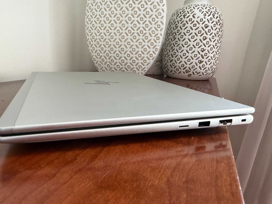 HP Elitebook 6 G1a AI|Ryzen AI 5 PRO 340|24G|512G|Radeon 4Gb|Garantia