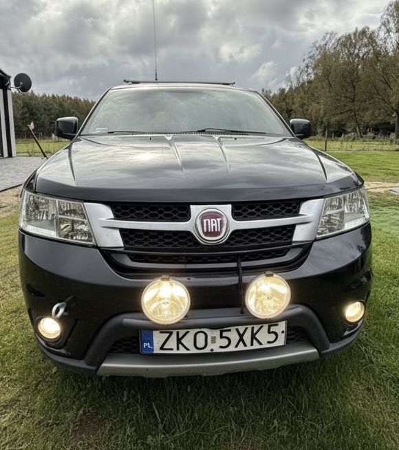Fiat Freemont 2.0 JTD 170KM. Uszkodzony silnik, mozna utuchomic.