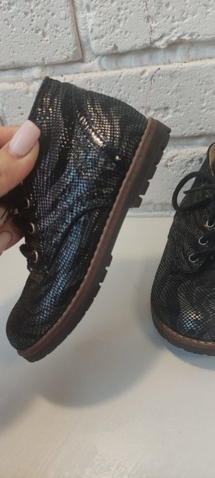 Ботіночки для дівчинки