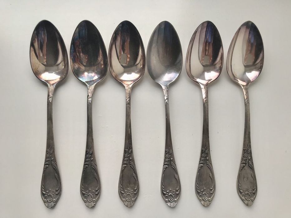 Набор столовых приборов из мельхиора