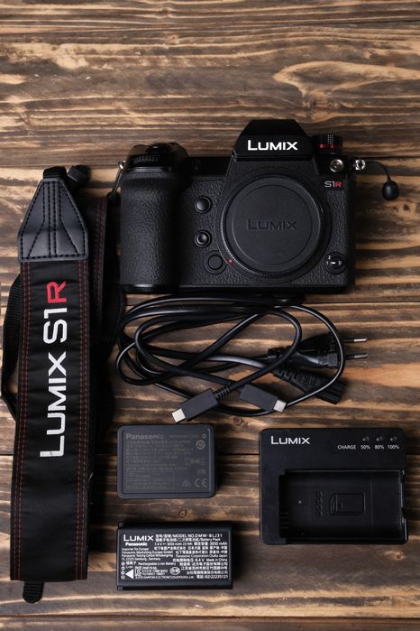 Panasonic S1R l mount