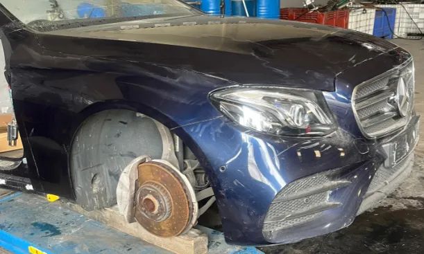 Mercedes Benz E220 W213 ano 2020 para peças