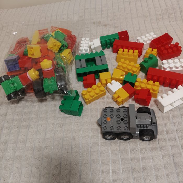 Два види конструктора для хлопчика 2-5 років