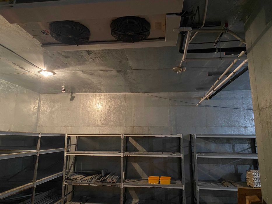 Продам в самом центре Кривого Рога  здание 583 м2.